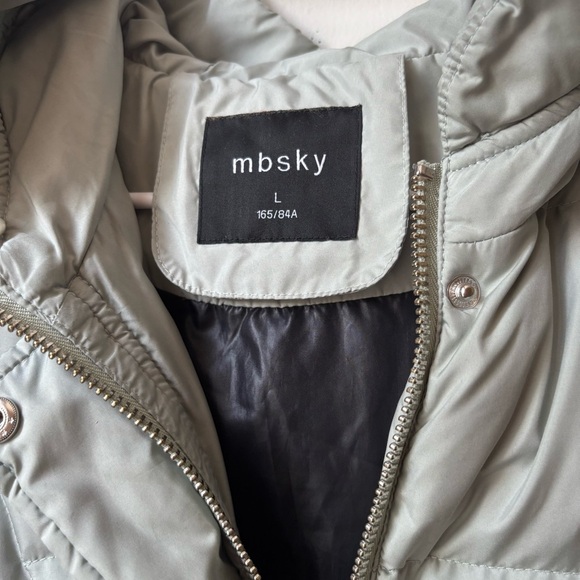 MBSKY Light Gray Hooded Puffer Jacket - Picture 5 of 6